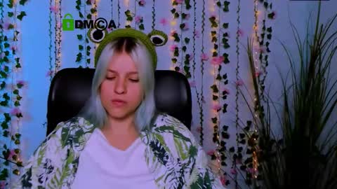 Snapshot of kaela_spell_ chatting on October 2, 2025, 1:18 pm kaela_spell_ online show from October 2, 2025, 1:18 pm