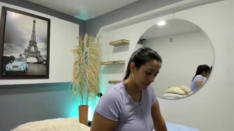 Antonella online show from October 22, 2025, 9:31 am