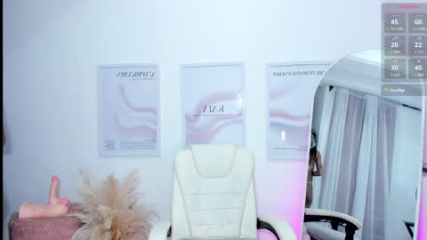 Snapshot of kaia_cam chatting on January 22, 2025, 11:34 am    online show from January 22, 2025, 11:34 am