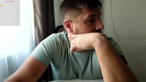 kaifik online show from November 3, 2025, 1:29 am