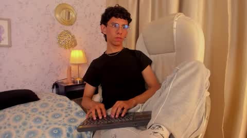 kai online show from March 13, 2026, 3:24 am