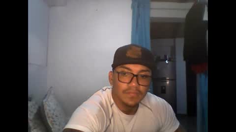 Snapshot of kail_1111 chatting on November 28, 2025, 5:10 am kail_1111 online show from November 28, 2025, 5:10 am