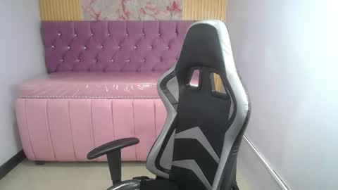 Kailee online show from April 13, 2026, 12:54 pm