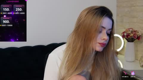 Snapshot of kailyn_moen01 chatting on December 6, 2024, 7:23 pm Kailyn online show from December 6, 2024, 7:23 pm