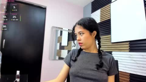 Snapshot of kaira_luxury chatting on June 1, 2026, 12:29 pm kaira_luxury online show from June 1, 2026, 12:29 pm