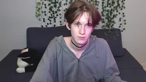 slutkai online show from October 8, 2025, 7:44 pm