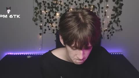 slutkai online show from October 24, 2025, 9:00 pm