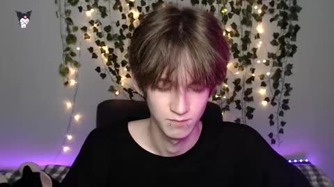 slutkai online show from November 22, 2025, 6:18 pm