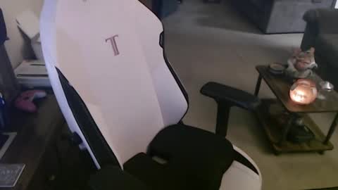 Camprincess331 online show from November 7, 2025, 2:33 am