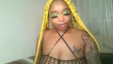 Snapshot of kakey_love chatting on December 25, 2024, 11:43 am kakey love online show from December 25, 2024, 11:43 am