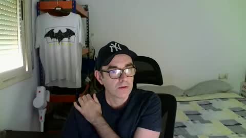 Snapshot of kalem48 chatting on April 11, 2026, 8:40 am MusicMen49 online show from April 11, 2026, 8:40 am