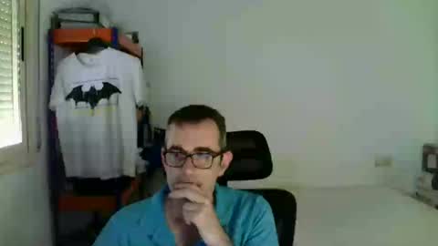 Snapshot of kalem48 chatting on June 20, 2026, 9:45 am MusicMen49 online show from June 20, 2026, 9:45 am