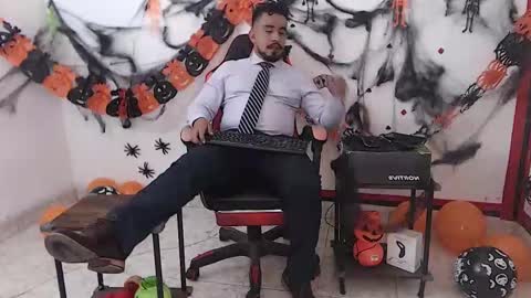 Kaleth online show from October 21, 2025, 8:53 pm