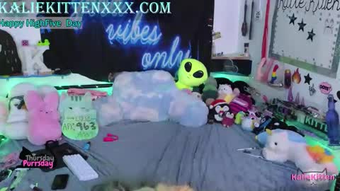 Snapshot of kaliekitten chatting on April 16, 2026, 9:39 pm KalieKitten online show from April 16, 2026, 9:39 pm