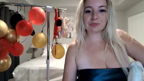 Snapshot of kaliii_jones chatting on July 12, 2026, 8:05 am Kaliii jones online show from July 12, 2026, 8:05 am