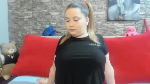 kalindahot online show from March 15, 2026, 6:58 pm