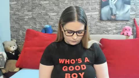 kalindahot online show from April 9, 2026, 6:35 pm