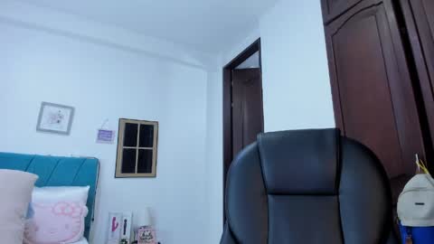Kamilalopez online show from May 28, 2026, 9:56 pm
