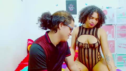 Dante and Carolina independient model online show from December 23, 2024, 12:14 am