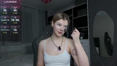Snapshot of kamiirize chatting on June 24, 2026, 5:34 pm Aino online show from June 24, 2026, 5:34 pm