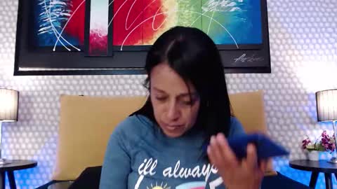 Kami online show from March 18, 2026, 8:01 pm