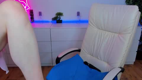 kamilahot25 online show from January 25, 2025, 6:34 am