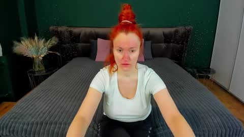 kamilahot25 online show from February 9, 2025, 5:43 pm