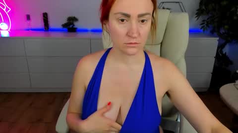 kamilahot25 online show from October 19, 2025, 5:57 pm