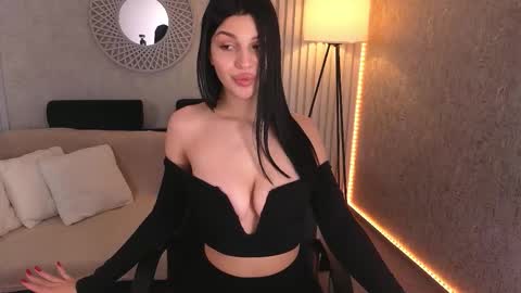 KamilaJuicy online show from March 5, 2026, 5:53 pm