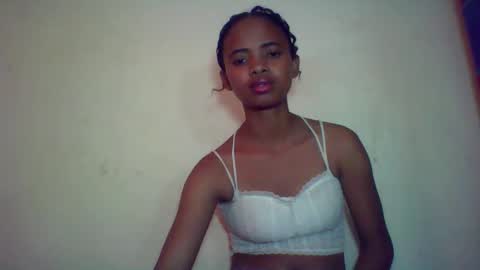 kamillah69 online show from November 14, 2025, 6:34 am