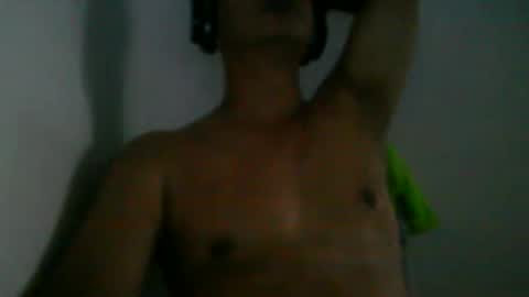 Snapshot of kamilo69_ chatting on January 5, 2026, 10:46 pm Kamilo online show from January 5, 2026, 10:46 pm