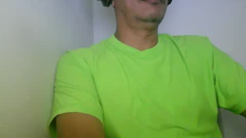Snapshot of kamilo69_ chatting on February 1, 2026, 1:59 am Kamilo online show from February 1, 2026, 1:59 am