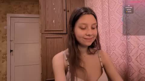 Mari  Simmons online show from November 13, 2025, 8:24 am