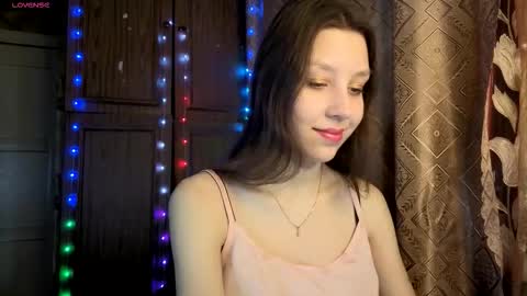 Mari  Simmons online show from January 12, 2026, 12:05 am