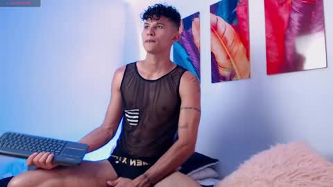 Kami online show from April 8, 2026, 6:52 pm