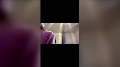 kamkammckenzie online show from December 4, 2025, 9:51 am