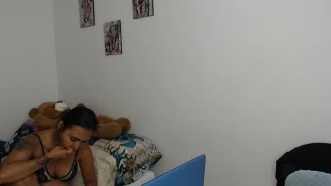 kammy   y   camila online show from September 11, 2025, 9:37 pm