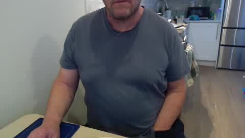 Cam with Me Vixens DM me online show from April 18, 2026, 7:40 pm