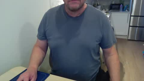 Cam with Me Vixens DM me online show from April 18, 2026, 9:37 pm