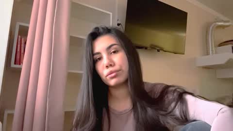 Karina online show from October 21, 2025, 1:23 pm
