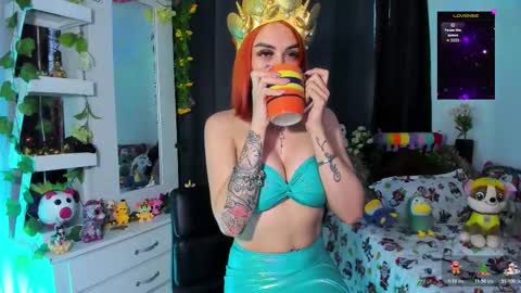 hello  Im Danni online show from December 21, 2025, 11:50 am