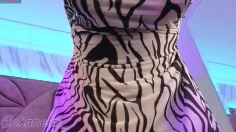 Cami online show from November 16, 2025, 12:33 pm