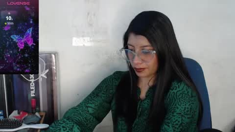 Snapshot of kanroji_mitsuri_11 chatting on December 23, 2024, 8:14 pm Sanctuary online show from December 23, 2024, 8:14 pm
