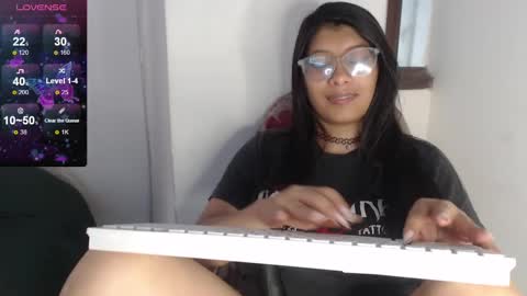 Snapshot of kanroji_mitsuri_11 chatting on February 27, 2025, 9:04 pm Sanctuary online show from February 27, 2025, 9:04 pm
