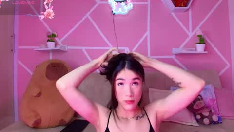 kaoriille online show from December 1, 2025, 5:23 am