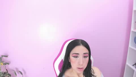 kaory_azumi online show from December 4, 2024, 6:39 pm