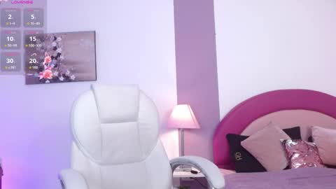 kaoryy_1 online show from April 9, 2026, 11:26 am