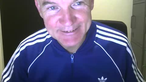 Robbie online show from December 17, 2025, 6:19 am