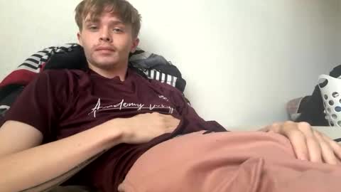 kaponeskyynew online show from December 2, 2025, 9:10 pm