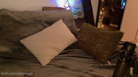 Snapshot of karathemagic chatting on February 1, 2025, 4:03 am I am here around 5am GMT karathemagic online show from February 1, 2025, 4:03 am